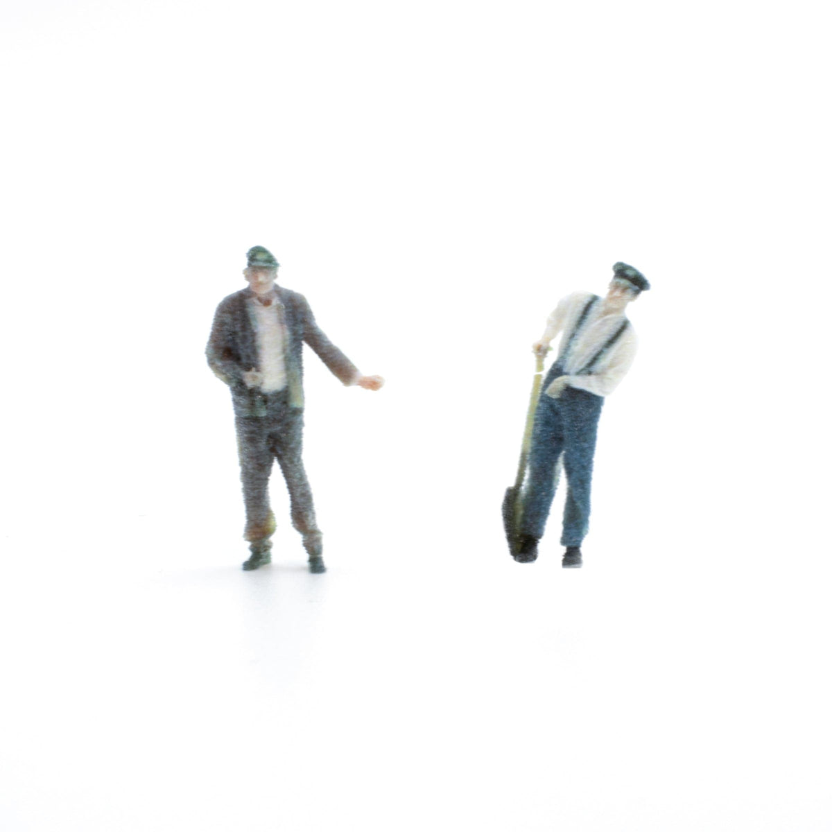 GWR 'Manor' Crew Driver/Fireman GWR — Accurascale