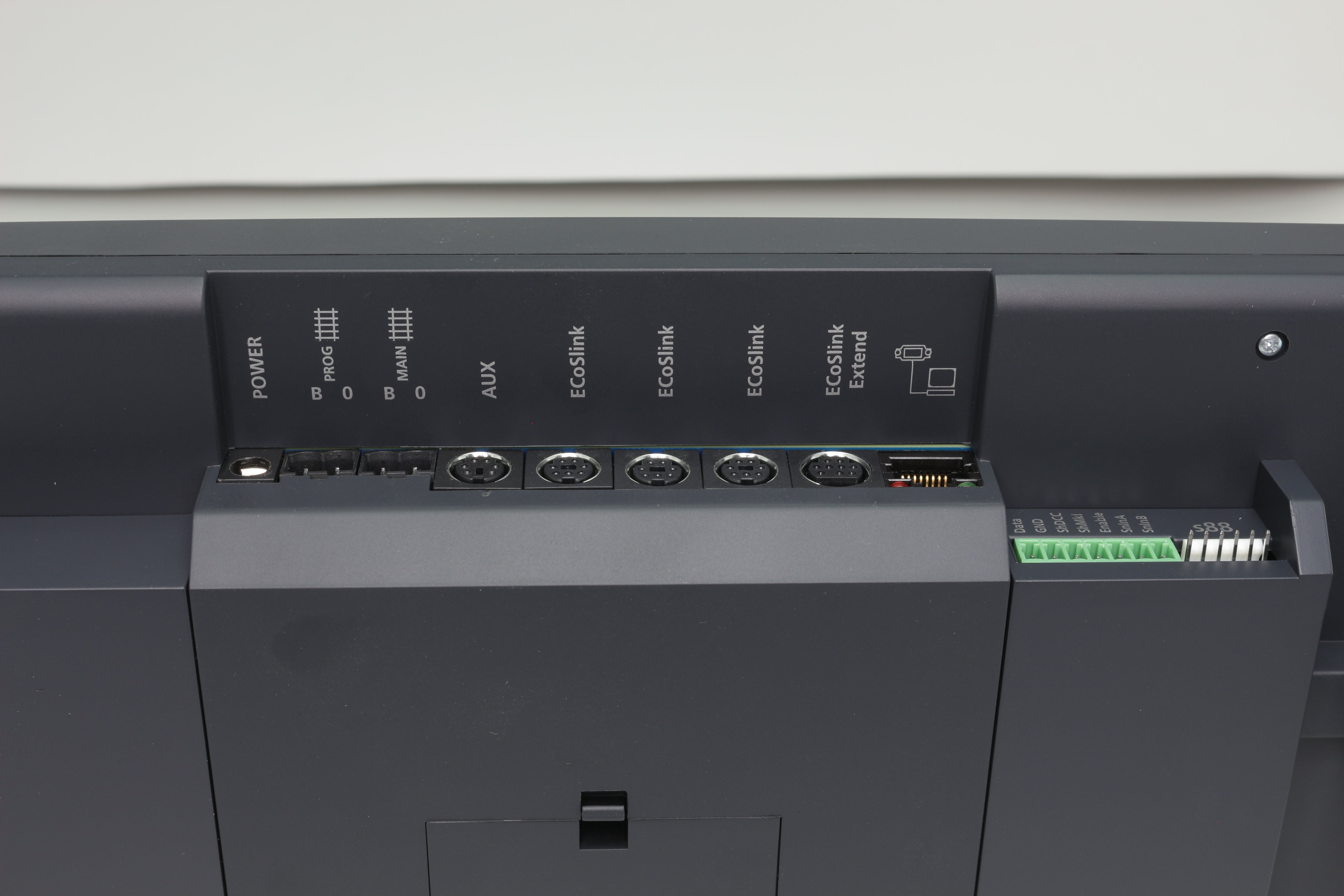 ESU 50220 ECoS Command Station (6A)