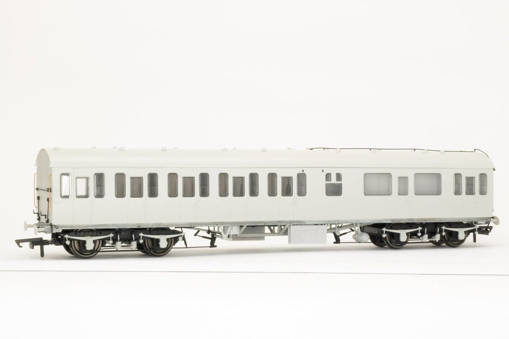 BR Mk1 57' Non-Gangway Coach - CL - BR Rail Blue: E43003